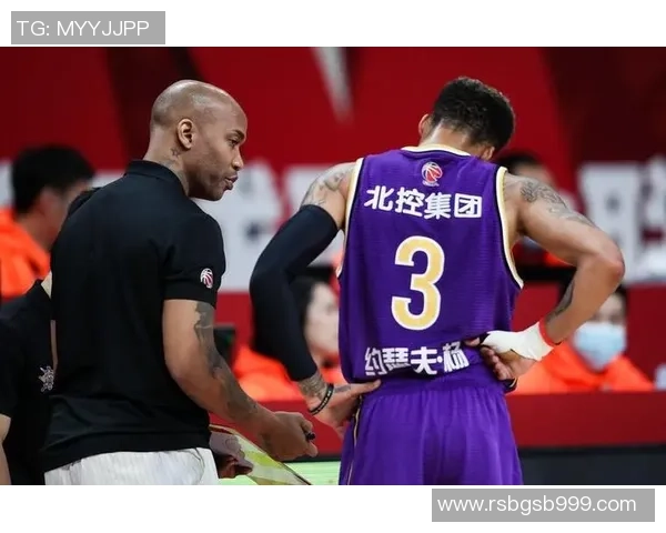 马布里与姚明重聚畅谈篮球往事，共同回忆辉煌岁月与友谊的深厚情谊