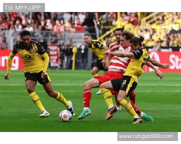 西甲激战：多特蒙德完胜里昂补时进球点燃全场激情