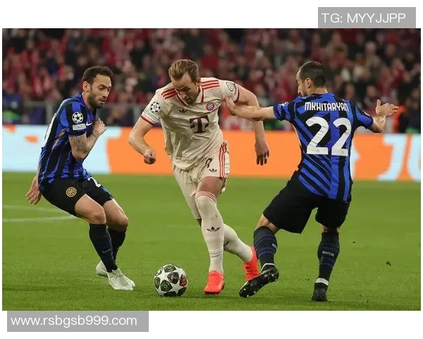 足总杯激战：国米与拜仁1比1平局战术分析与精彩瞬间回顾