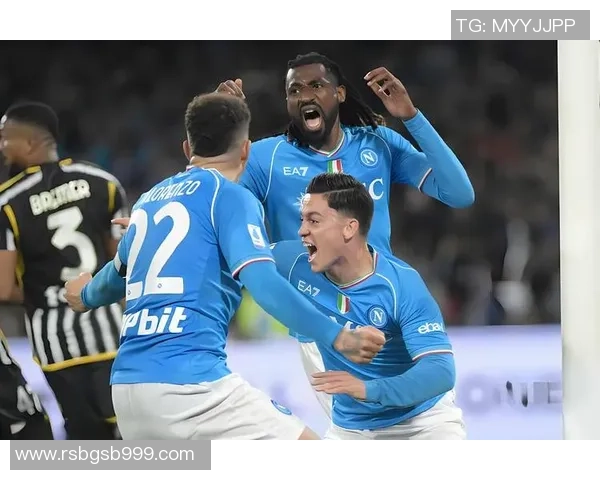 世界杯精彩对决那不勒斯狂胜本菲卡4-0绝杀时刻点燃全场激情