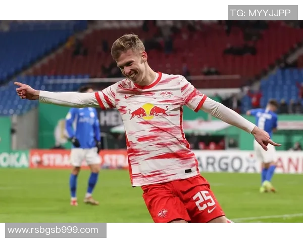 欧冠激战巴萨凭乌龙球小胜莱比锡转会传闻再起引发关注