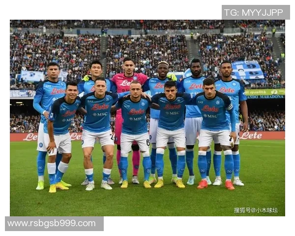 足总杯激战：那不勒斯与切尔西战成平局精彩瞬间引发全场热烈反响