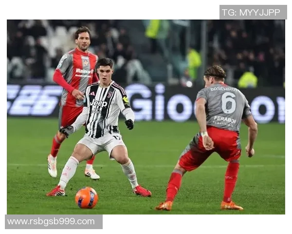 西甲精彩对决国米狂胜尤文图斯四球横扫引爆全场激情瞬间 西甲精彩对决国米狂胜尤文图斯四球横扫引爆全场激情瞬间